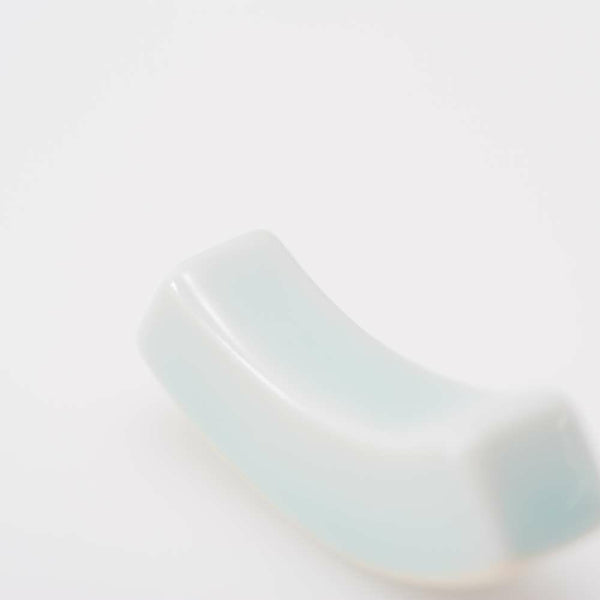 STANDARD COLOR U字箸置き 青白磁