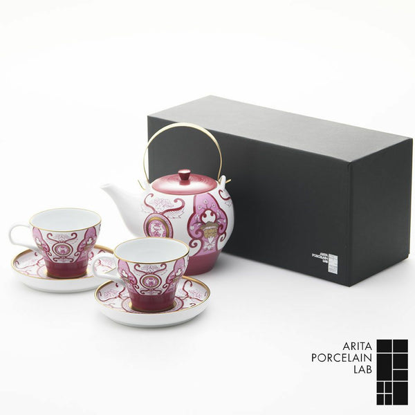 JAPAN AUTUMN ティーポット 1個 カップ&ソーサー 2個 ワインレッド 古伊万里草花紋 化粧箱入