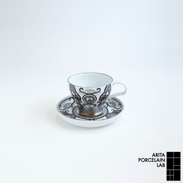 JAPAN SNOW ティーカップ&ソーサー 古伊万里草花紋