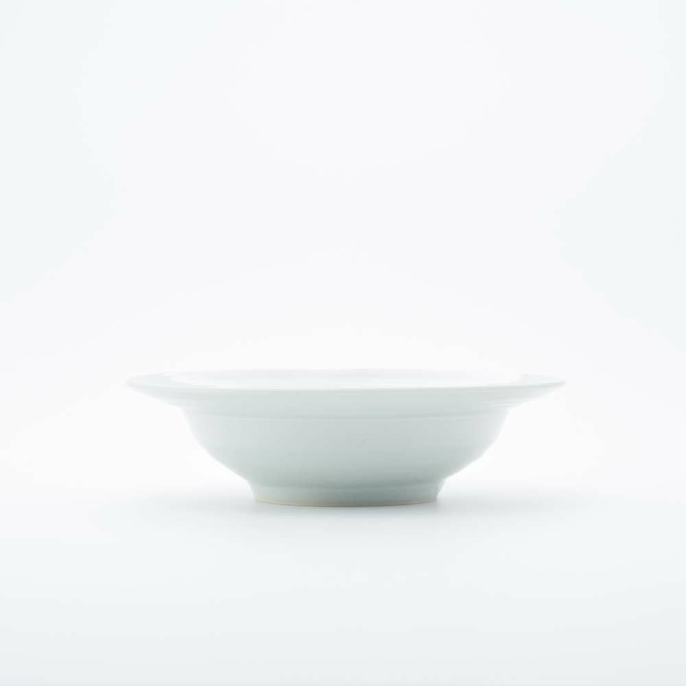岡晋吾 李朝 かぶと鉢（中） 李朝白磁